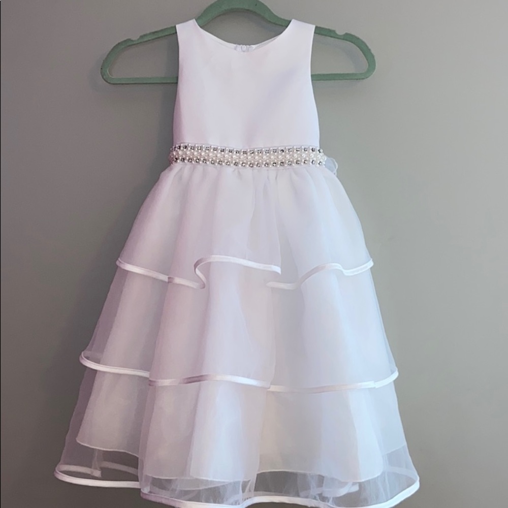 White dress girls